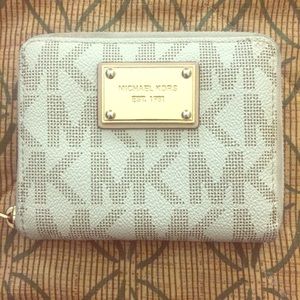 Michael kors wallet